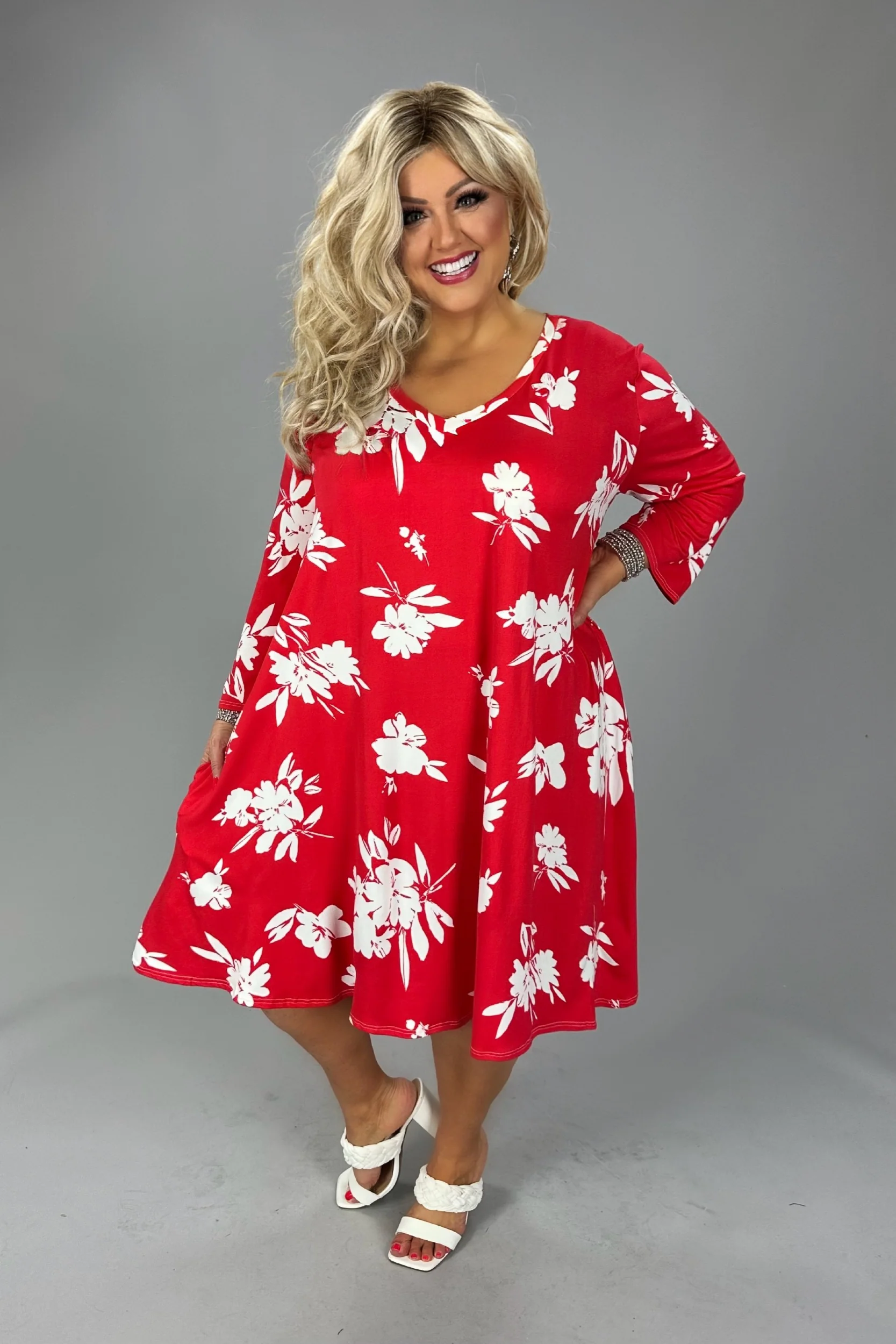 18 PQ {Come A Little Closer} Red White Flower Print Dress EXTENDED PLUS SIZE 3X 4X 5X - Image 3
