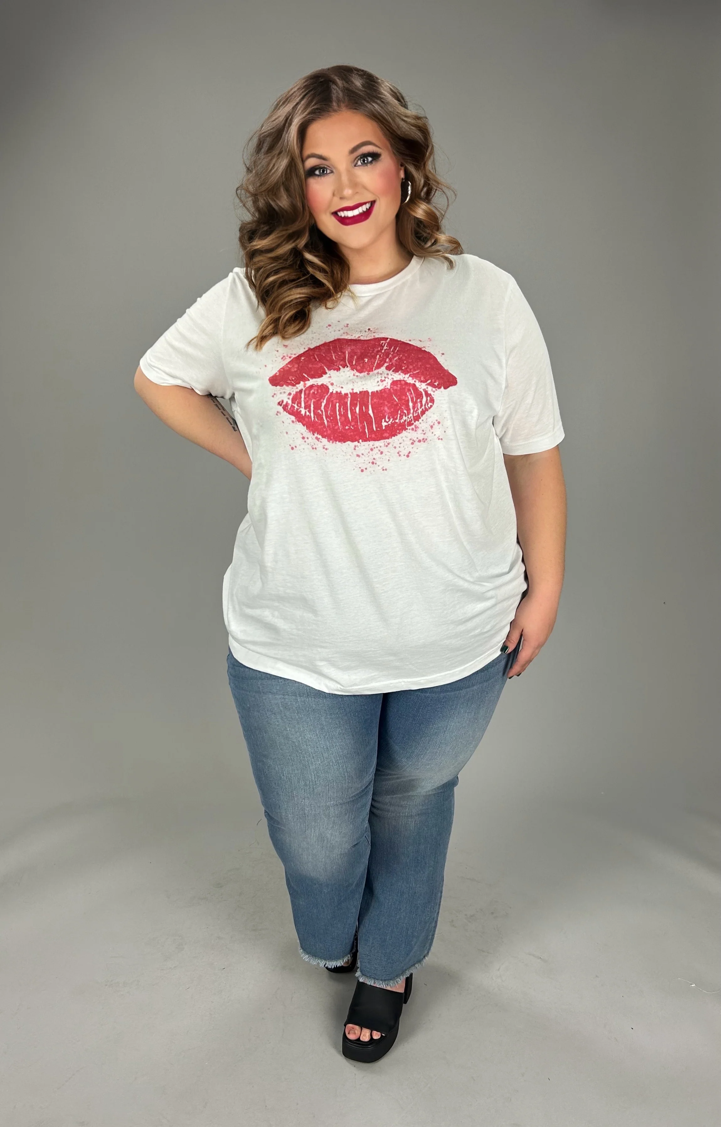 75 GT-R {Hot Lips} White/Pink Splatter Lips Graphic Tee PLUS SIZE 3X - Image 2