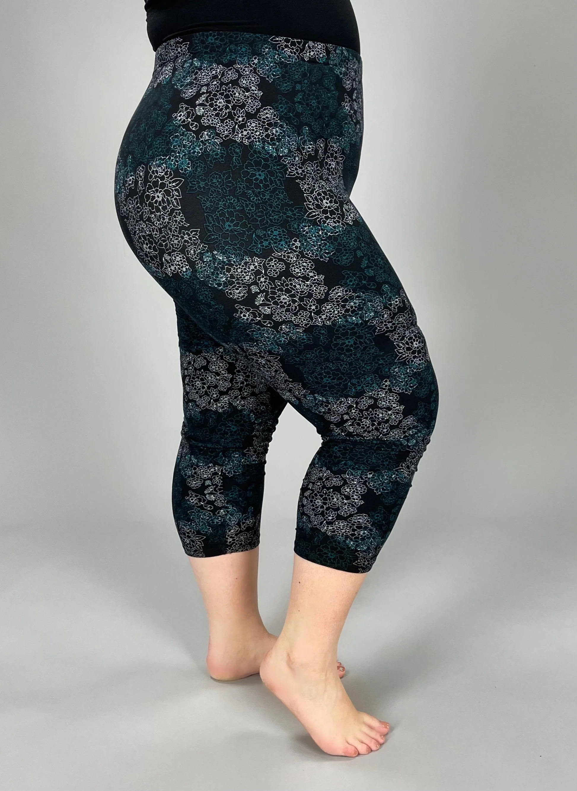 LEG-43 {Floralty} White/Teal Floral Print Capri Leggings EXTENDED PLUS SIZE 3X/5X - Image 2